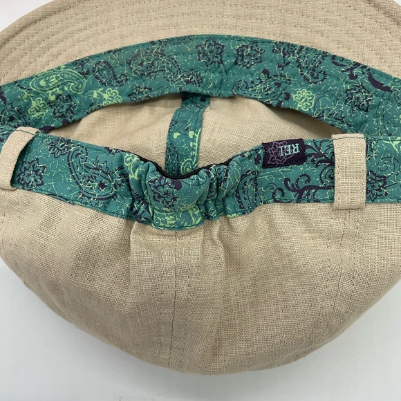 Hat Bundle: NWT Champion Bucket Hat Plus Two More - Picture 4 of 8